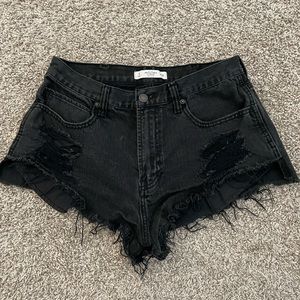 Abercrombie & Fitch Black Jean Short - Size 29